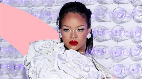 rihanna nude pregnant|Rihanna shares naked maternity shoot photos from first pregnancy